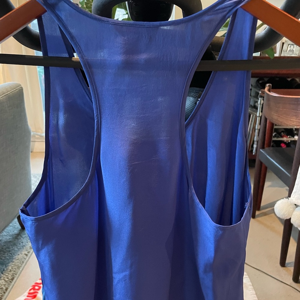 100% Silk Colorblock Blue Tank Top - Picture 3 of 4